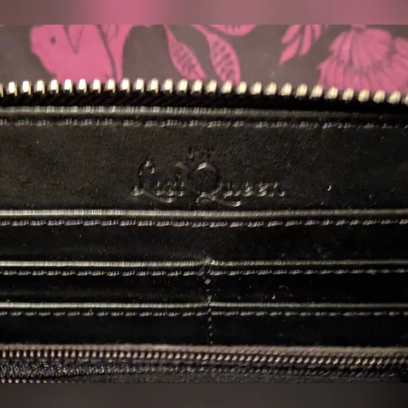 Lost Queen Pink Tartan Handcuff Wallet - Picture 4 of 5